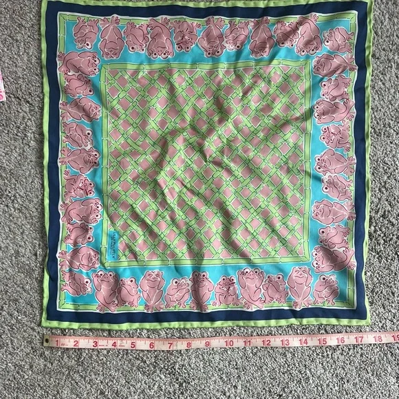 Lilly Pulitzer authentic square scarf with box and bag - Picture 9 of 11